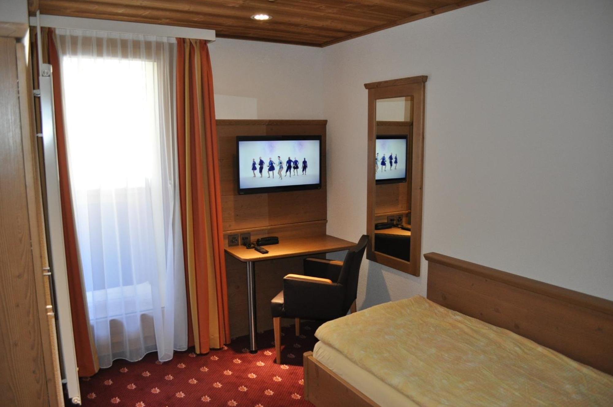 Single Room North,685146507:JPEG